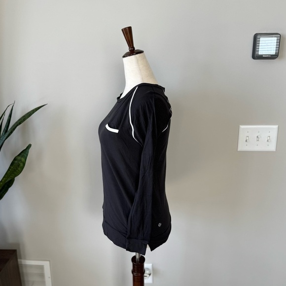Lululemon 🍋 Small Stripe Black Long Sleeve Top - Relaxed Fit - Picture 7 of 9